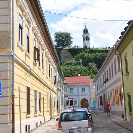 Apartman Tina Novi Sad Buitenkant foto