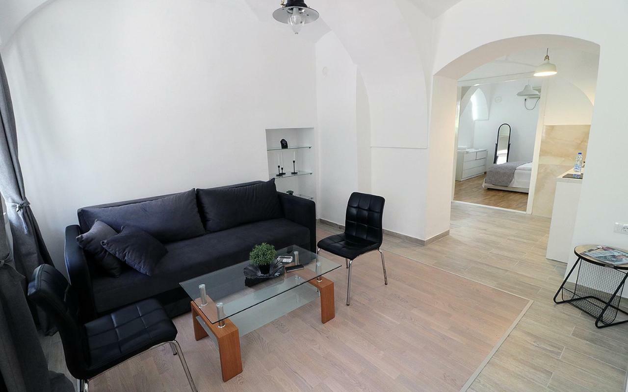 Apartman Tina Novi Sad Buitenkant foto