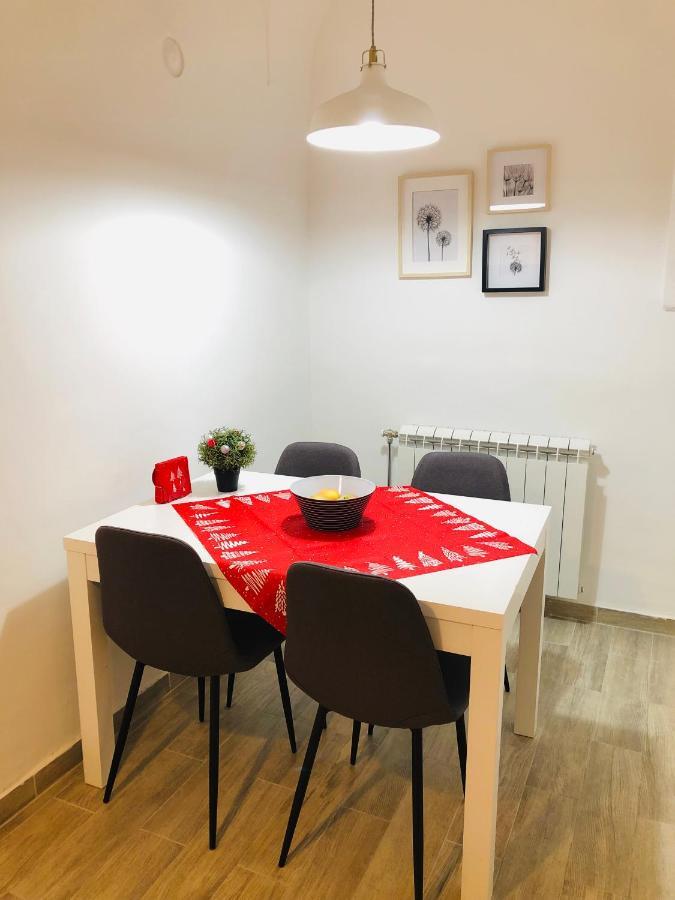 Apartman Tina Novi Sad Buitenkant foto